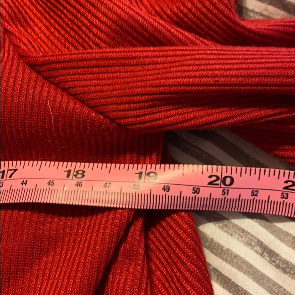 Red tunic. - Picture 6 of 7